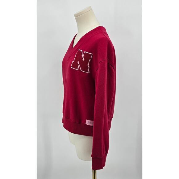 Rosio Medium V-Neck Nebraska Collegiate Pullover Sweatshirt - Picture 2 of 6